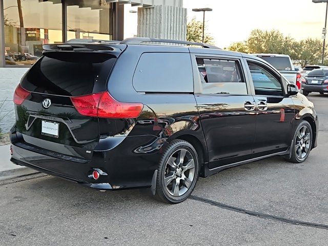 2016 Toyota Sienna SE