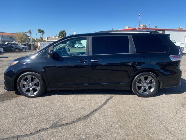 2016 Toyota Sienna SE