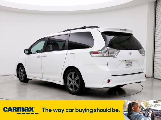 2016 Toyota Sienna SE