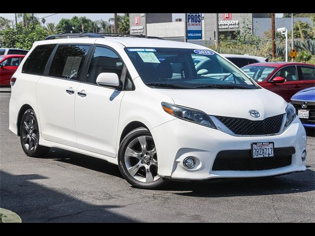 2016 Toyota Sienna SE