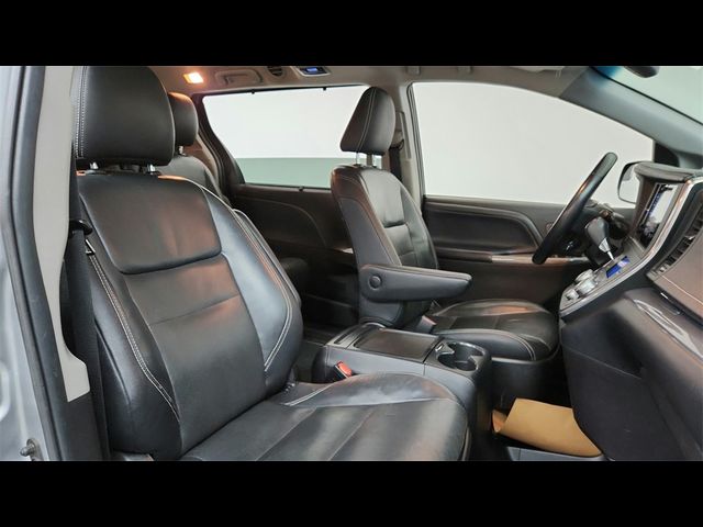 2016 Toyota Sienna SE