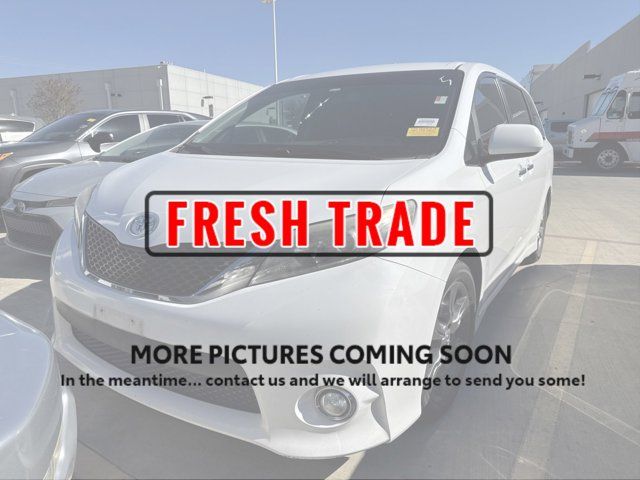 2016 Toyota Sienna SE