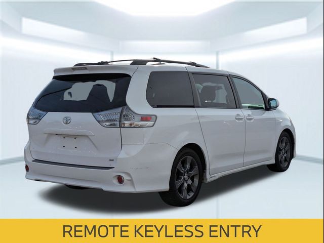 2016 Toyota Sienna SE