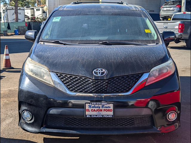 2016 Toyota Sienna SE