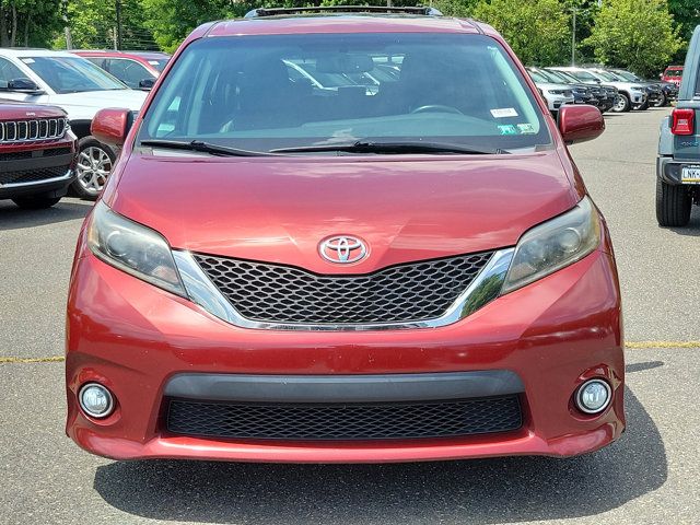 2016 Toyota Sienna SE