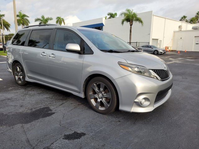 2016 Toyota Sienna SE