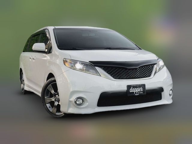 2016 Toyota Sienna SE
