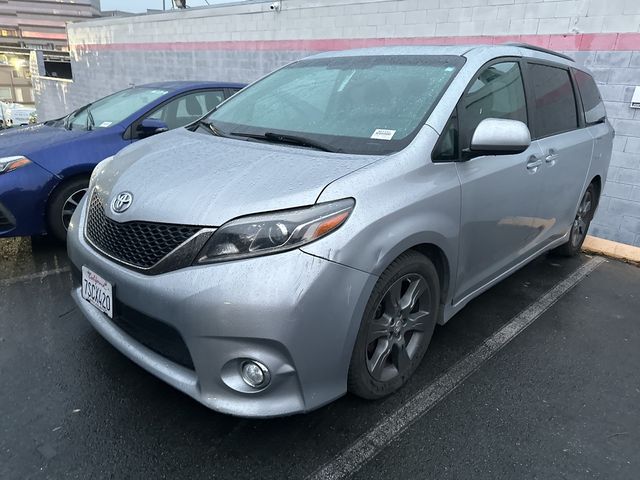 2016 Toyota Sienna SE