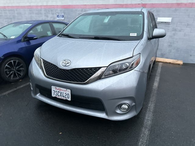 2016 Toyota Sienna SE