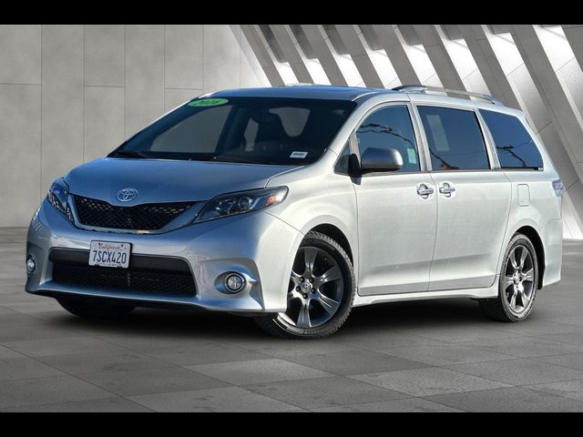 2016 Toyota Sienna SE