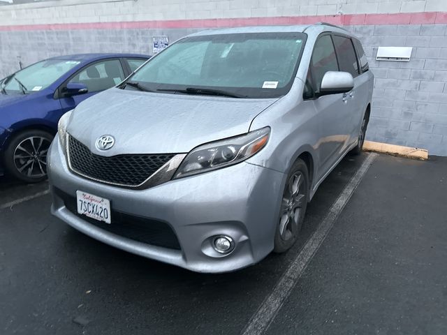 2016 Toyota Sienna SE