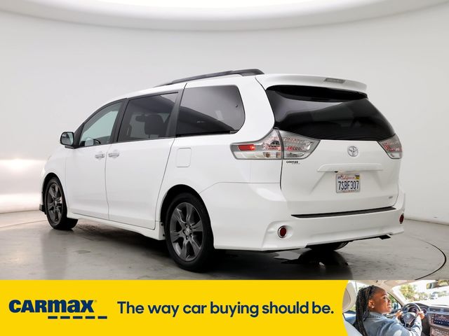 2016 Toyota Sienna SE