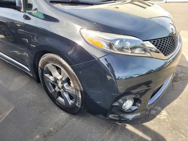 2016 Toyota Sienna SE