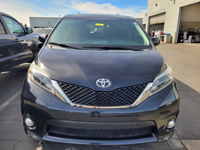 2016 Toyota Sienna SE