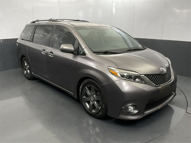 2016 Toyota Sienna SE