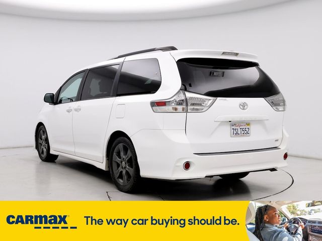 2016 Toyota Sienna SE