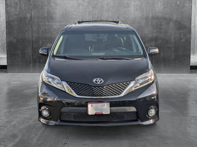 2016 Toyota Sienna SE