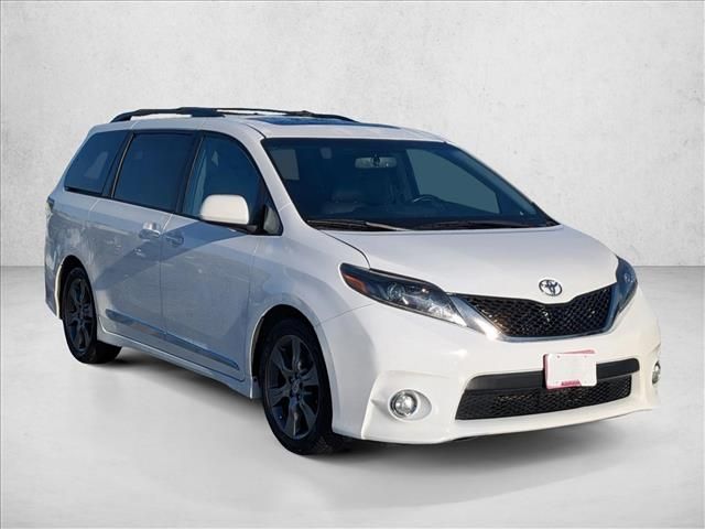 2016 Toyota Sienna SE