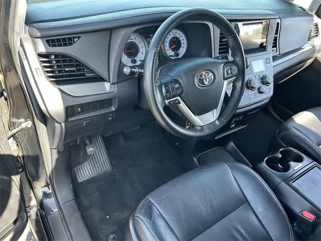 2016 Toyota Sienna SE