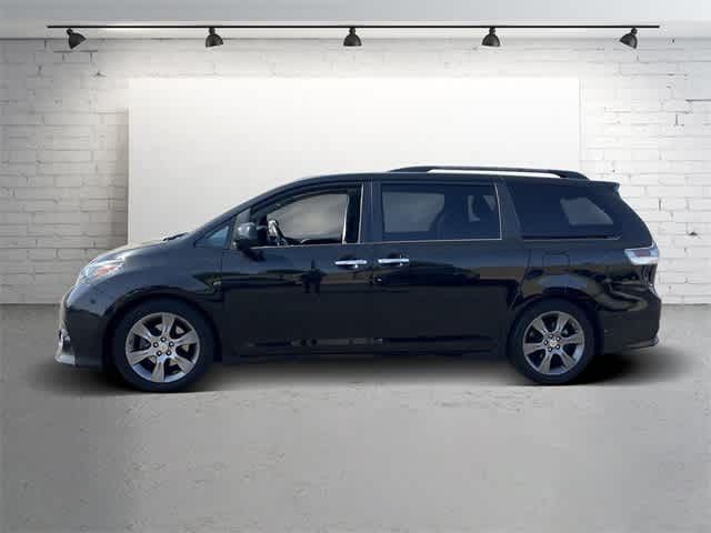 2016 Toyota Sienna SE