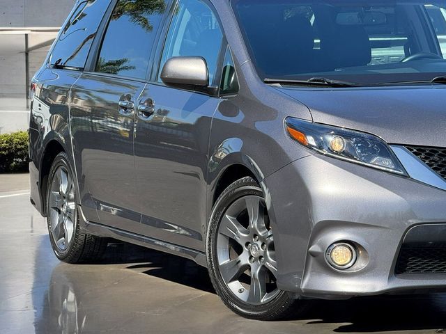 2016 Toyota Sienna SE