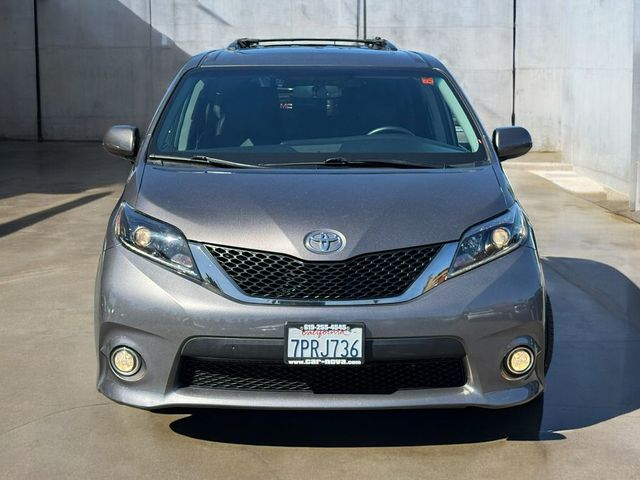 2016 Toyota Sienna SE