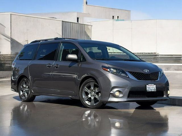 2016 Toyota Sienna SE