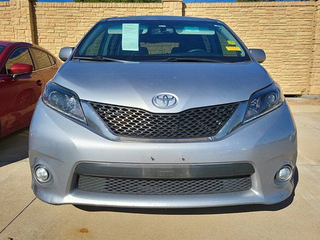 2016 Toyota Sienna SE