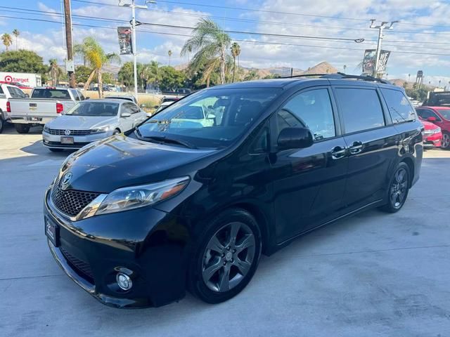 2016 Toyota Sienna SE