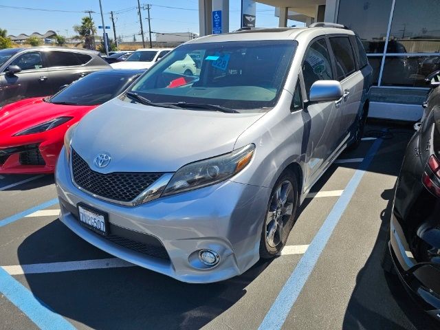 2016 Toyota Sienna SE Premium