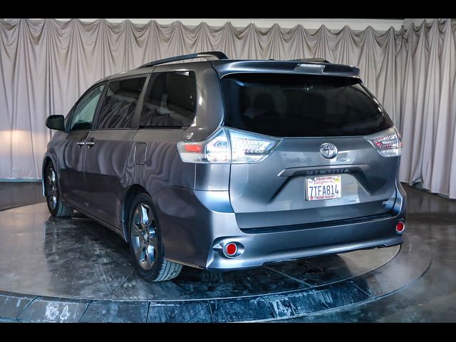 2016 Toyota Sienna SE Premium