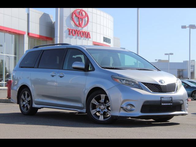 2016 Toyota Sienna SE Premium