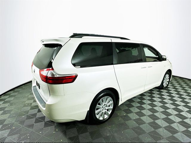 2016 Toyota Sienna XLE