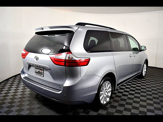 2016 Toyota Sienna XLE