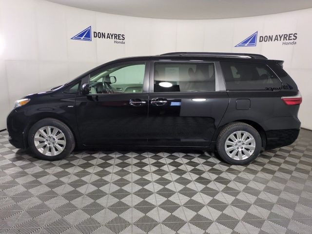 2016 Toyota Sienna 