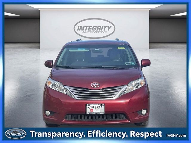 2016 Toyota Sienna 