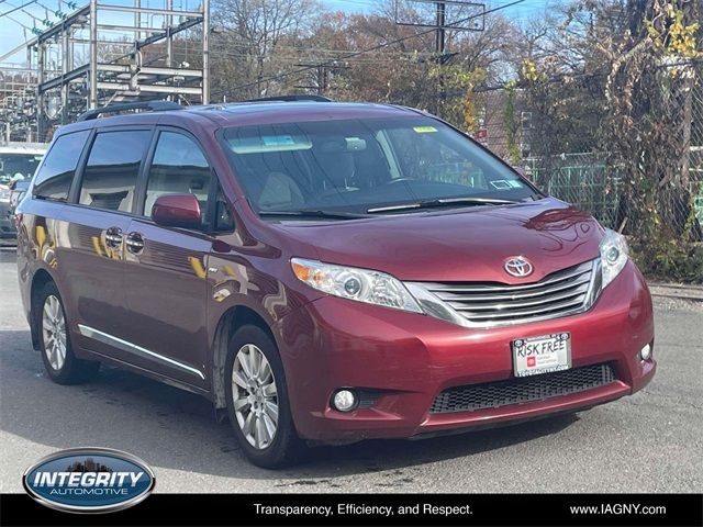 2016 Toyota Sienna 