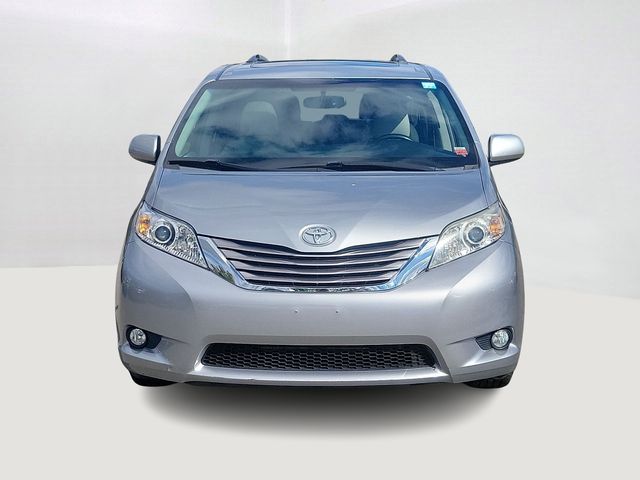 2016 Toyota Sienna 