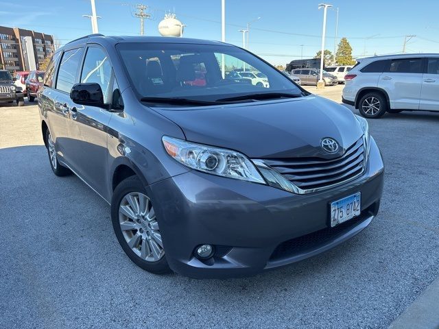 2016 Toyota Sienna XLE