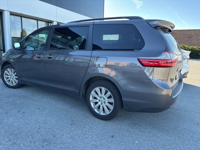 2016 Toyota Sienna XLE