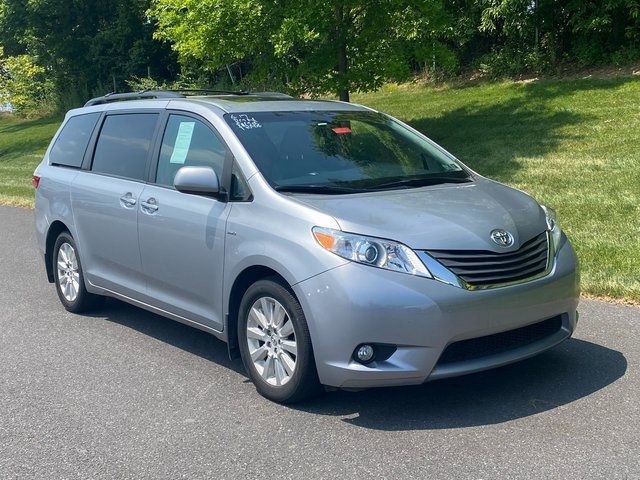 2016 Toyota Sienna 