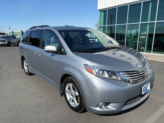 2016 Toyota Sienna XLE