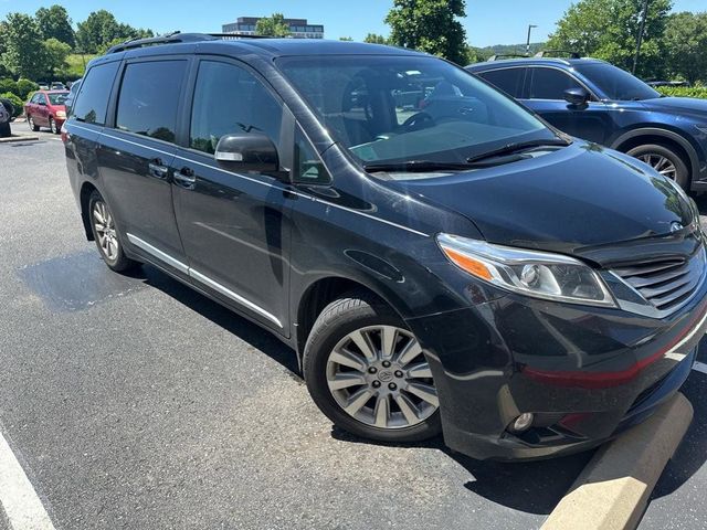 2016 Toyota Sienna XLE