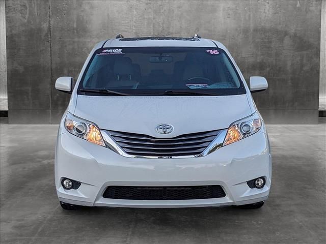 2016 Toyota Sienna XLE