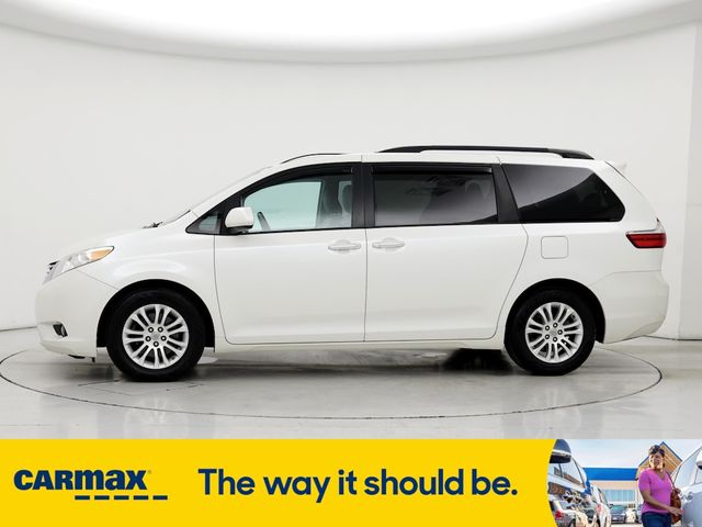 2016 Toyota Sienna XLE