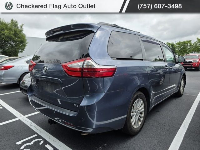 2016 Toyota Sienna XLE