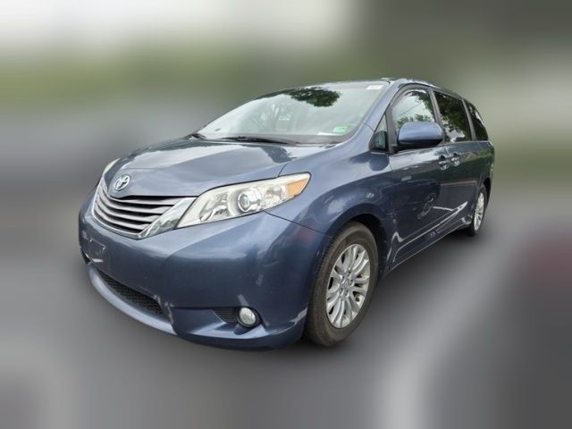 2016 Toyota Sienna XLE