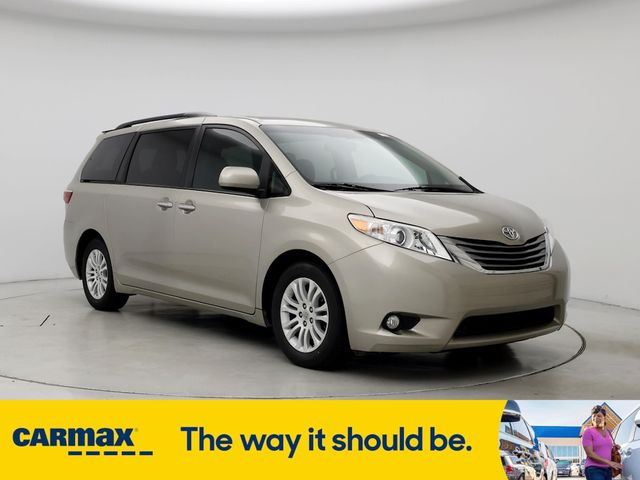 2016 Toyota Sienna XLE