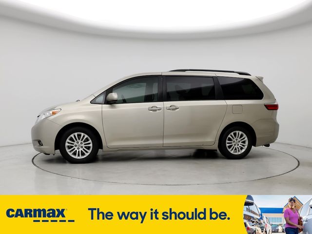 2016 Toyota Sienna XLE