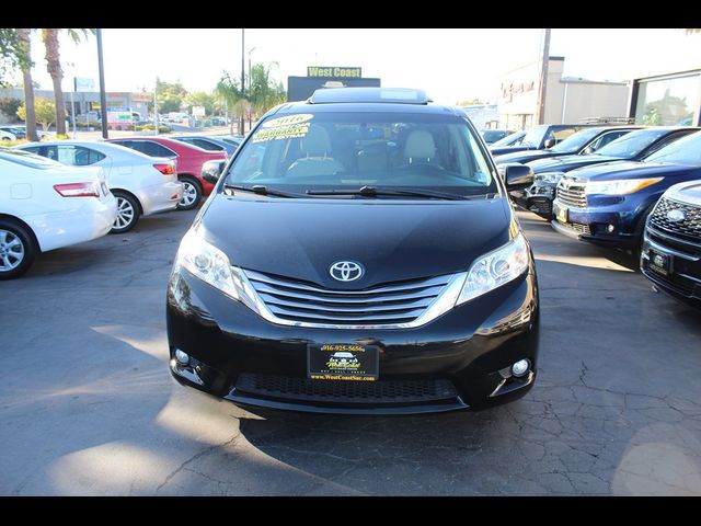 2016 Toyota Sienna XLE